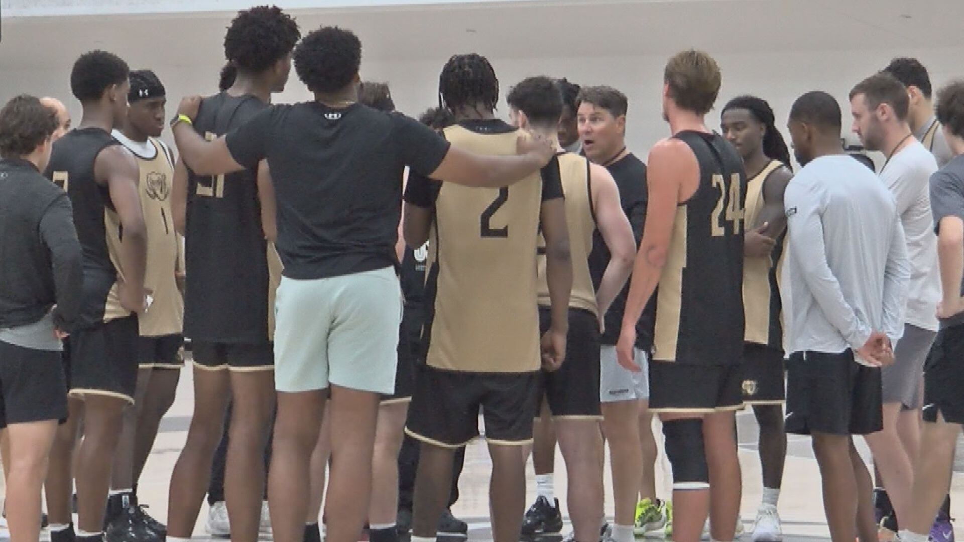 Purdue Fort Wayne Men’s Basketball Begins Season Preparations