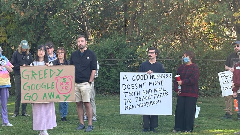 Dozens gather to discuss concerns on Google data center in Fort Wayne