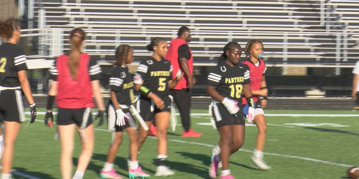 Snider girls flag football secures first-ever home win at ‘The Ike’