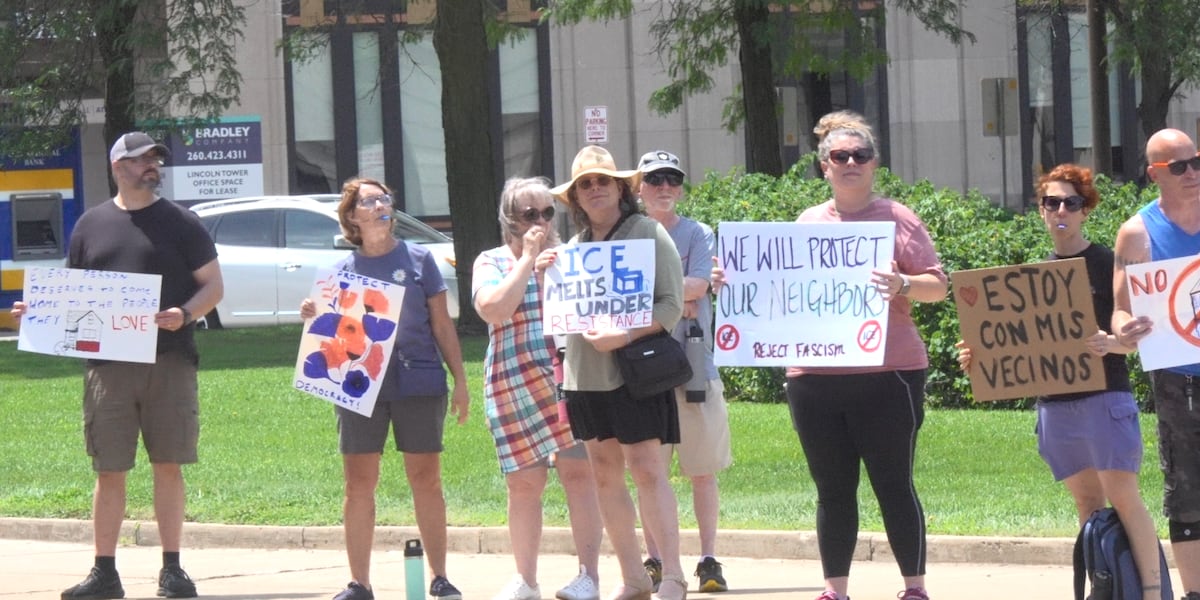 Café con Fuerza, ‘Ya Basta’ protest spotlight opposition to ICE in downtown Fort Wayne