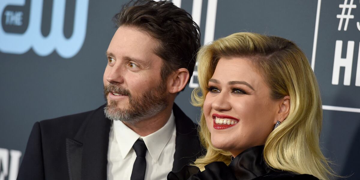Kelly Clarkson postpones remaining Vegas shows for family emergency Kelly Clarkson postpones remaining Vegas shows for family emergency